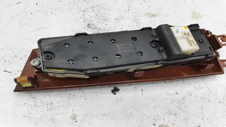 Toyota Corolla E120 E130 (2000 - 2004) 54355667B Кнопка стеклоподъемников — фото 3