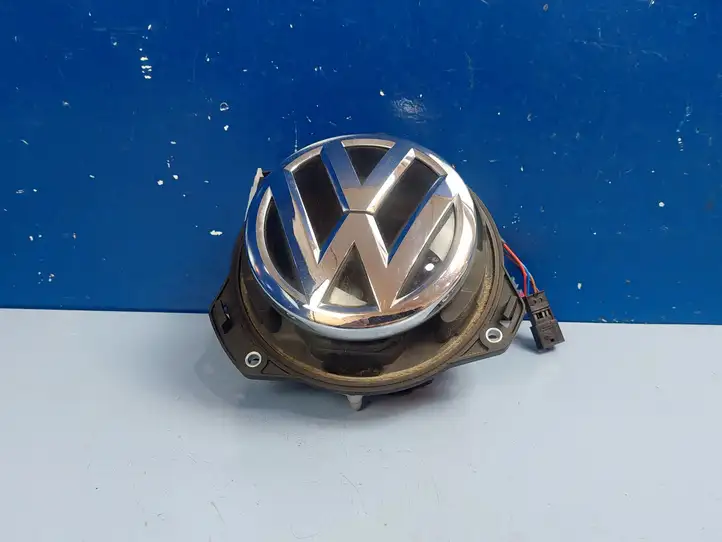 Volkswagen PASSAT B8 (2015 - ) 3G0827469BJ Ручка багажника с камерой — фото 1