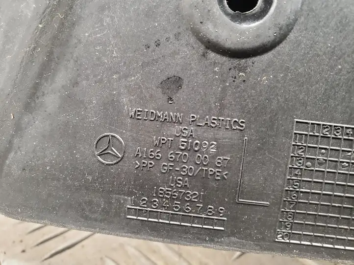 Mercedes-Benz GL X166 (2013 - 2019) A1666700087 Заднее боковое стекло — фото 8