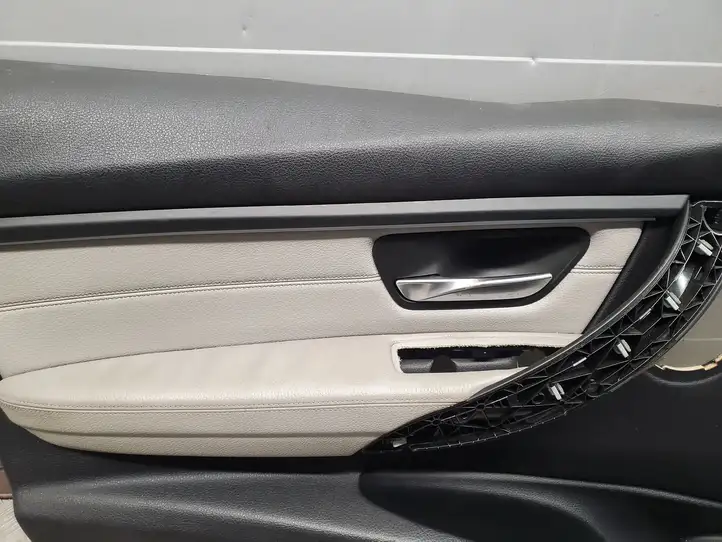BMW 3 F30 F35 F31 (2012 - 2018) 2083494 Обшивка передней двери — фото 8