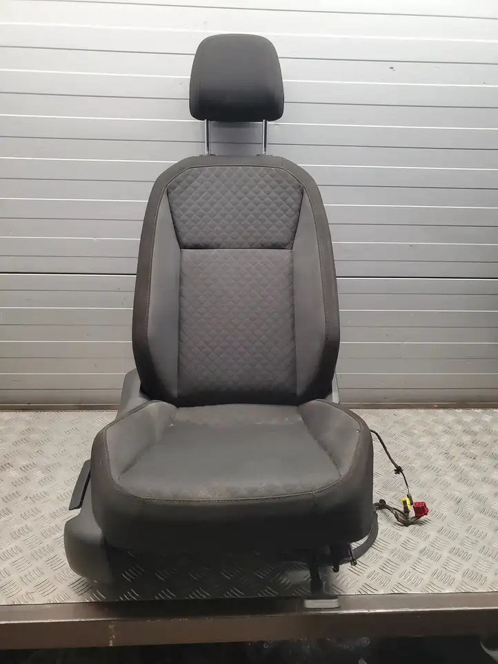 Volkswagen Tiguan Allspace (2017 - ) 80A881106C Переднее сиденье пассажира — фото 1