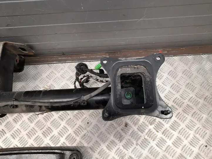 Mercedes-Benz GL X166 (2013 - 2019) A1663101137 Комплект буксировочного крюка — фото 4