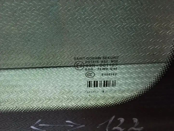 Mercedes-Benz Sprinter W906 (2006 - 2018) 43R001167 Заднее боковое стекло — фото 2