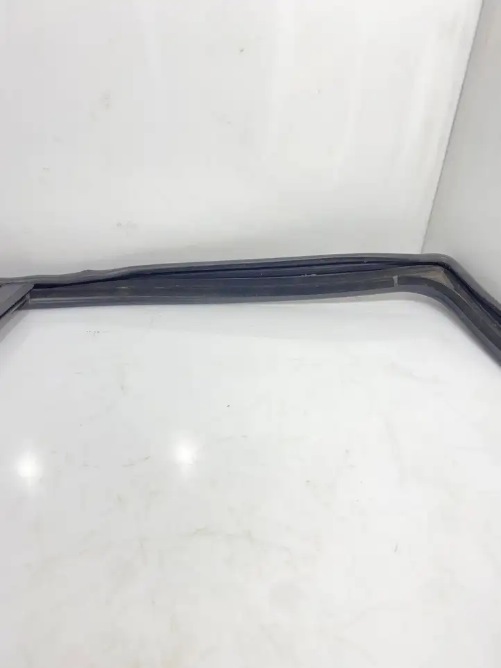 Volkswagen Crafter (2016 - ) 7C0837431A Уплотнитель стекла передней двери — фото 6