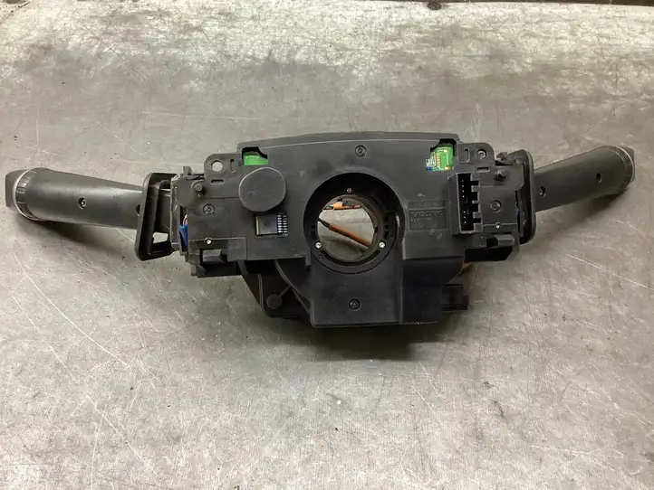 Volvo V70 (2004 - 2007) 30669744 Контактное кольцо SRS — фото 4