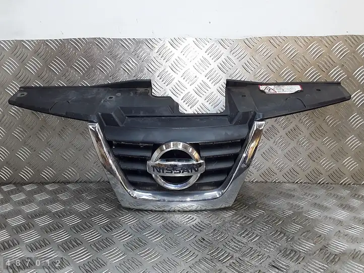 Nissan Juke I F15 (2010 - 2018) Нижняя решетка переднего бампера — фото 1