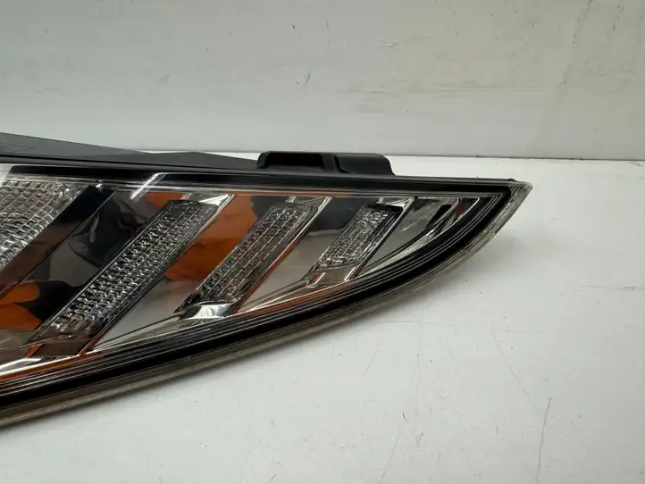 Porsche 911 991 (2011 - 2019) 99163192600 Задний фонарь в кузове — фото 5
