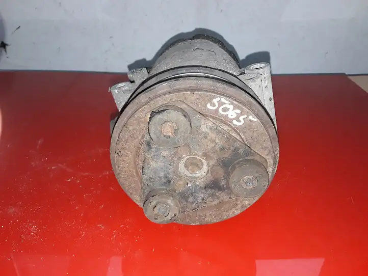 Ford Focus (2005 - 2008) 3M5H19D629DF Компрессор (насос) кондиционера воздуха — фото 2