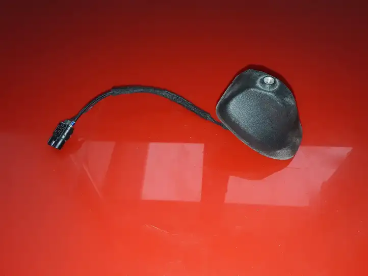 Ford Focus (2015 - 2019) JM5T19G461BA GPS антенна — фото 1