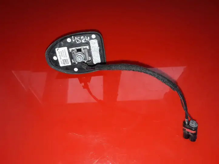 Ford Focus (2015 - 2019) JM5T19G461BA GPS антенна — фото 2