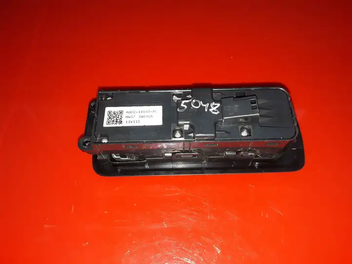 Land Rover Range Rover Sport L494 (2009 - 2013) AH2214540AC Блок кнопок стеклоподъемников — фото 3