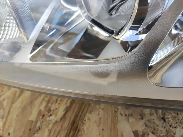 Suzuki Vitara (2014 - 2018) 10018097 Передняя фара — фото 9