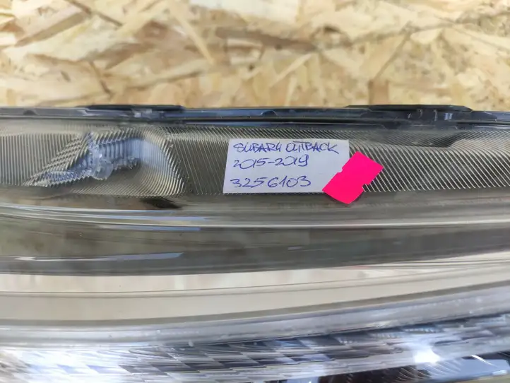 Subaru Outback (BS) (2014 - 2019) Передняя фара — фото 9