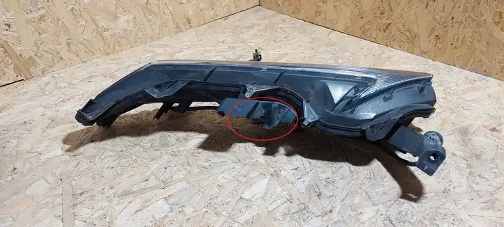 Lexus NX (2014 - 2017) Передняя фара — фото 2
