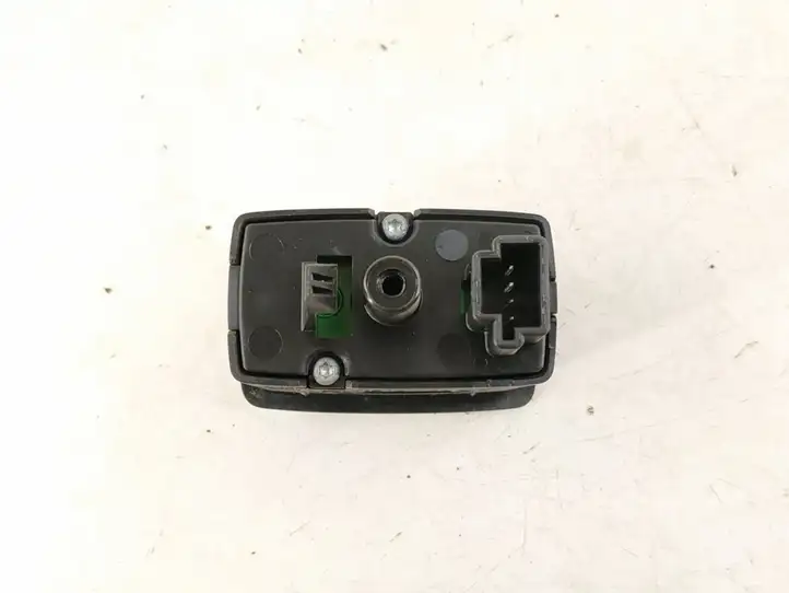 Mercedes-Benz A W169 (2004 - 2012) Кнопка стеклоподъемников — фото 3