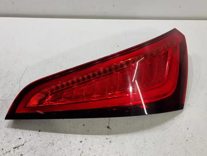 Audi Q5 SQ5 (2012 - 2017) 8R0945094C Задний фонарь в крышке багажника — фото 1