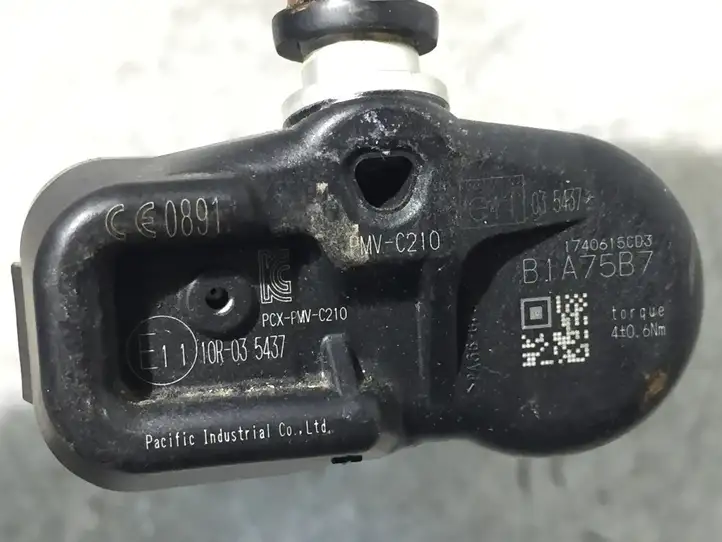 Toyota Yaris (2014 - 2019) PCXPMVC210 Датчик давления шин — фото 2