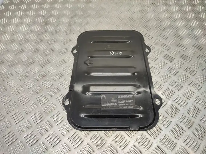 Opel Vivaro (2006 - 2014) 8200403170 Крышка ящика аккумулятора — фото 3