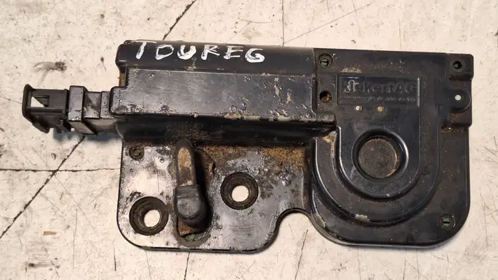 Volkswagen Touareg I (2002 - 2010) 7L0827511E Замок крышки багажника — фото 1