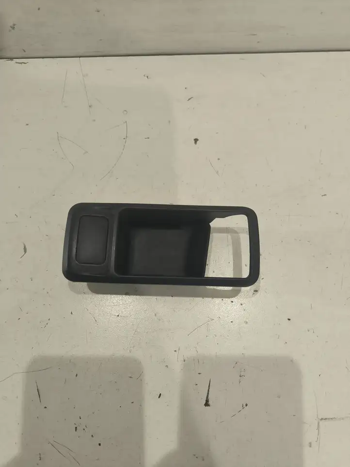 Ford Focus C-MAX (2003 - 2010) 3M51226A36ADW Накладка кнопки стеклоподъемника — фото 1