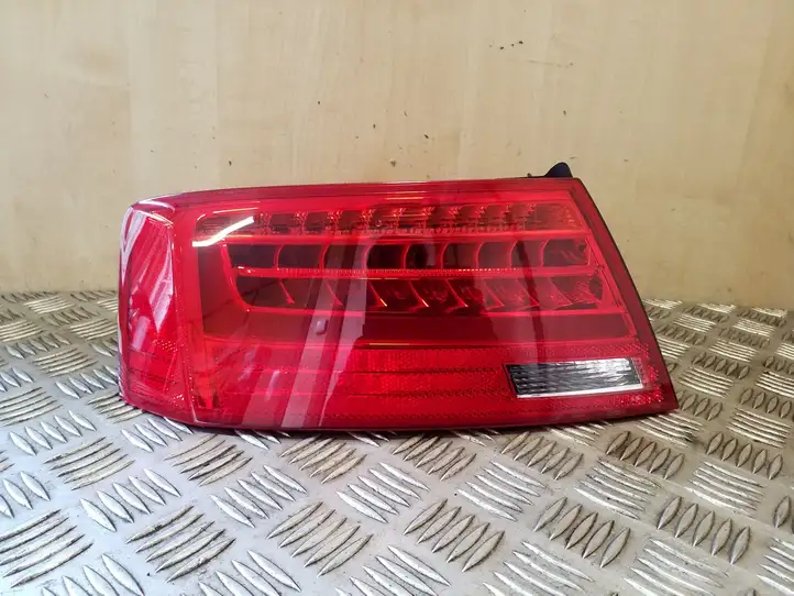 Audi S5 8T (2011 - 2016) 8T0945095H Задний фонарь в кузове — фото 1
