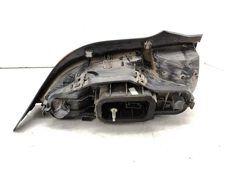 Volkswagen Up (2011 - ) 1S0945096G Задний фонарь в крышке багажника — фото 2