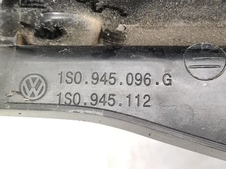 Volkswagen Up (2011 - ) 1S0945096G Задний фонарь в крышке багажника — фото 9