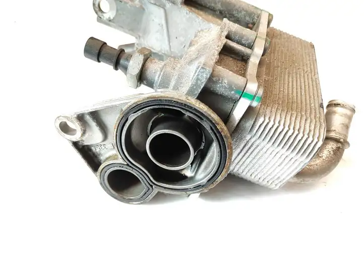 Opel Astra J (2009 - 2012) 55577343 Кронштейн масляного фильтра — фото 2