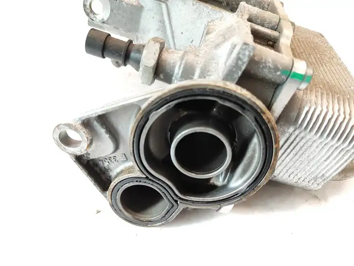 Opel Astra J (2009 - 2012) 55577343 Кронштейн масляного фильтра — фото 3