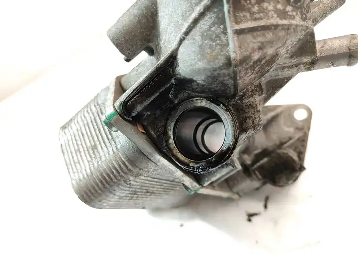 Opel Astra J (2009 - 2012) 55577343 Кронштейн масляного фильтра — фото 9