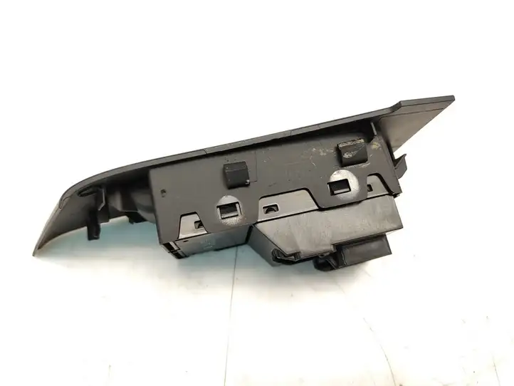 Opel Astra J (2009 - 2012) 13301886 Кнопка стеклоподъемников — фото 3