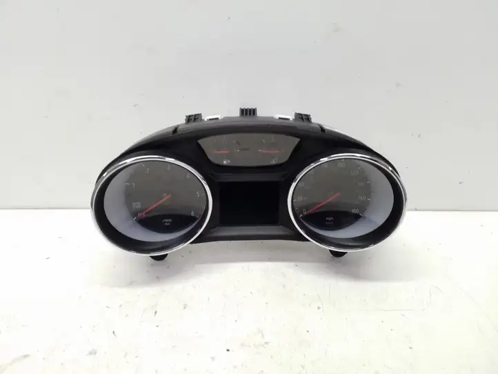 Opel Astra K (2015 - 2020) 39085727 Спидометр — фото 1