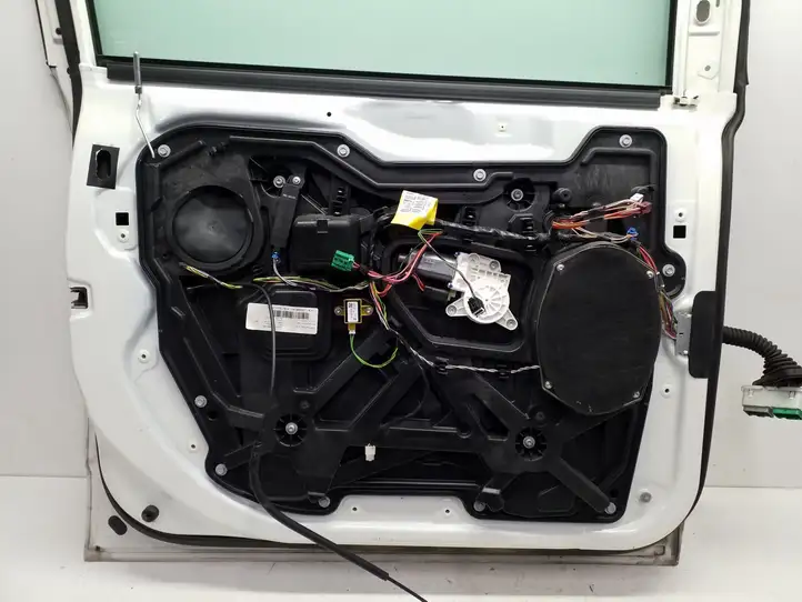 Chrysler Town & Country V (2010 - 2016) Дверь — фото 7