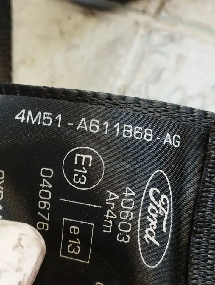 Ford Focus (2005 - 2008) 4M51A611B68AG Задний ремень безопасности — фото 2