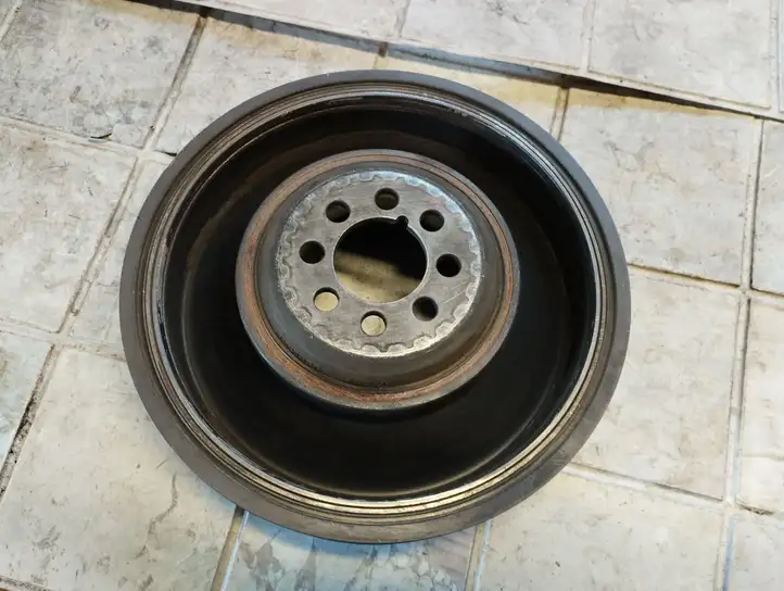 Audi A4 S4 B6 8E 8H (2000 - 2006) 059105251M Шкив коленчатого вала — фото 3