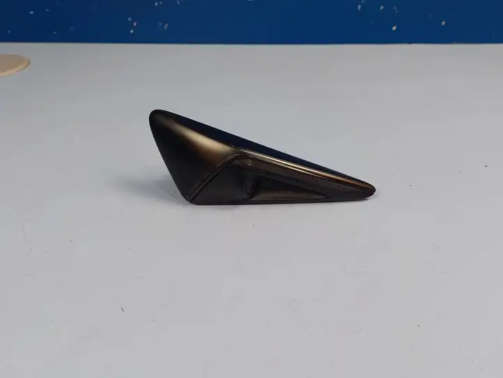 Tesla Model 3 (2017 - 2023) 112510650J Боковая камера в крыле — фото 1