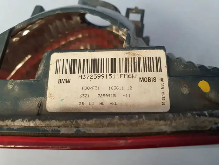 BMW 3 F30 F35 F31 (2012 - 2018) 63217259915 Стекло заднего фонаря (крышка багажника) — фото 4