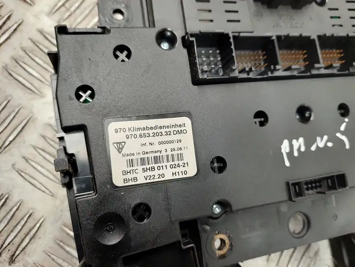 Porsche Panamera (970) (2009 - 2013) 97061343503 Блок кнопок на панели — фото 4