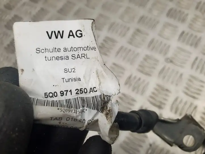 Audi Q3 F3 (2018 - ) 5Q0971250AC Минусовой провод аккумулятора — фото 2