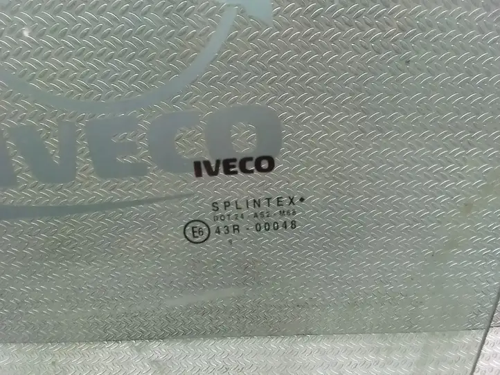 Iveco Daily Daily 35 - 40.10 (2001 - 2016) DOT24AS2M68 Стекло передней двери — фото 2