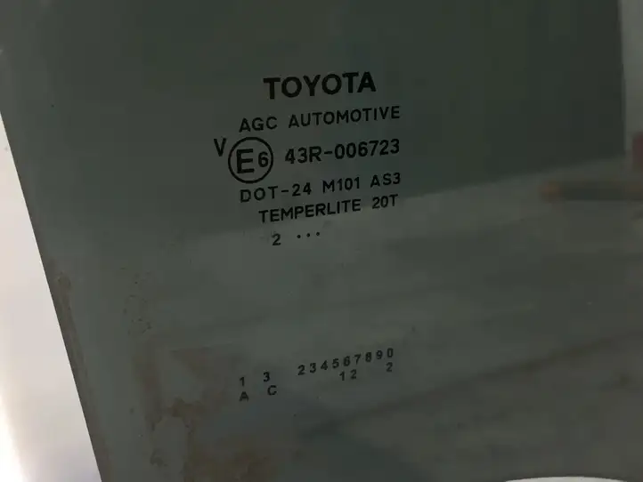 Toyota Auris E180 (2012 - 2018) 43R006723 Стекло задней двери — фото 2