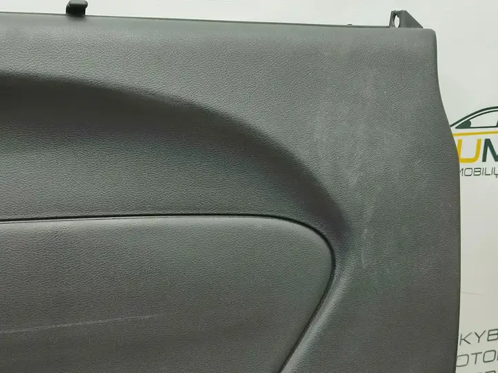 Chrysler Pacifica (2016 - ) Обшивка раздвижной двери — фото 7