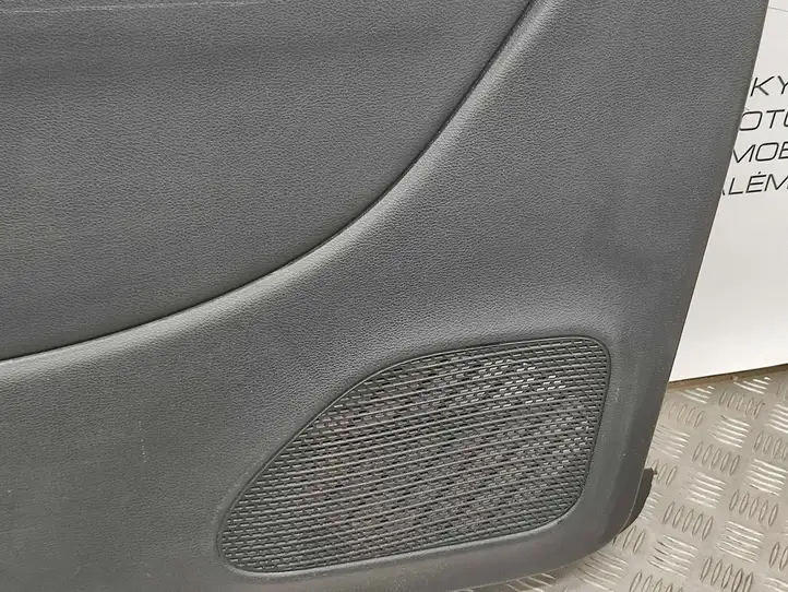 Chrysler Pacifica (2016 - ) Обшивка раздвижной двери — фото 10