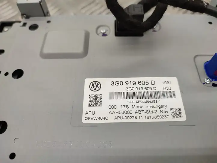 Volkswagen Touran III (2016 - ) 3G0919605D Магнитола / мультимедийная система — фото 16