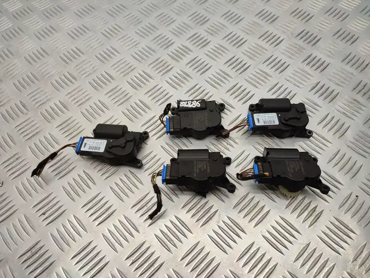 Seat Leon (5F) (2012 - 2019) 5Q0907511A Двигатель задвижки потока воздуха — фото 1