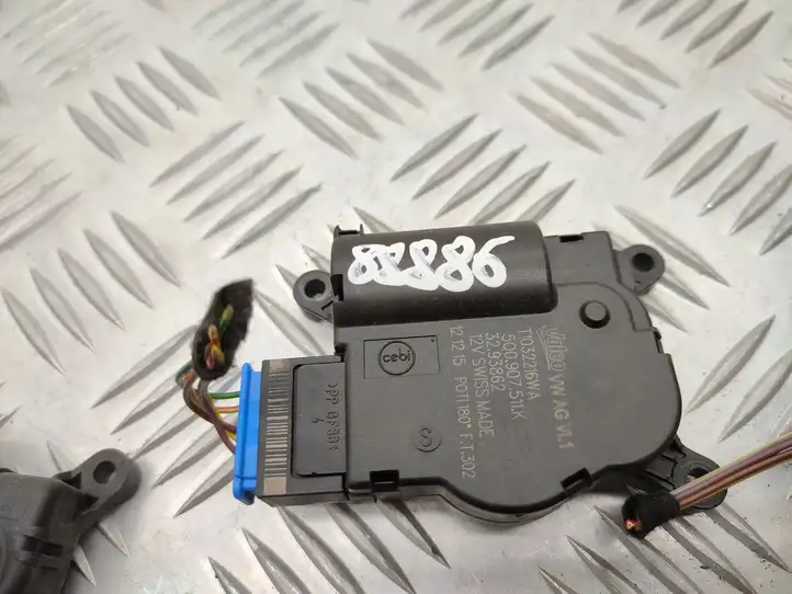 Seat Leon (5F) (2012 - 2019) 5Q0907511A Двигатель задвижки потока воздуха — фото 3