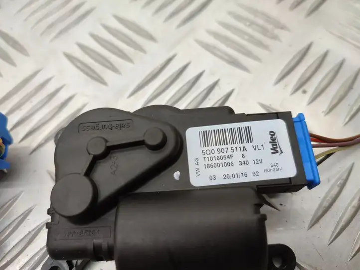 Seat Leon (5F) (2012 - 2019) 5Q0907511A Двигатель задвижки потока воздуха — фото 4