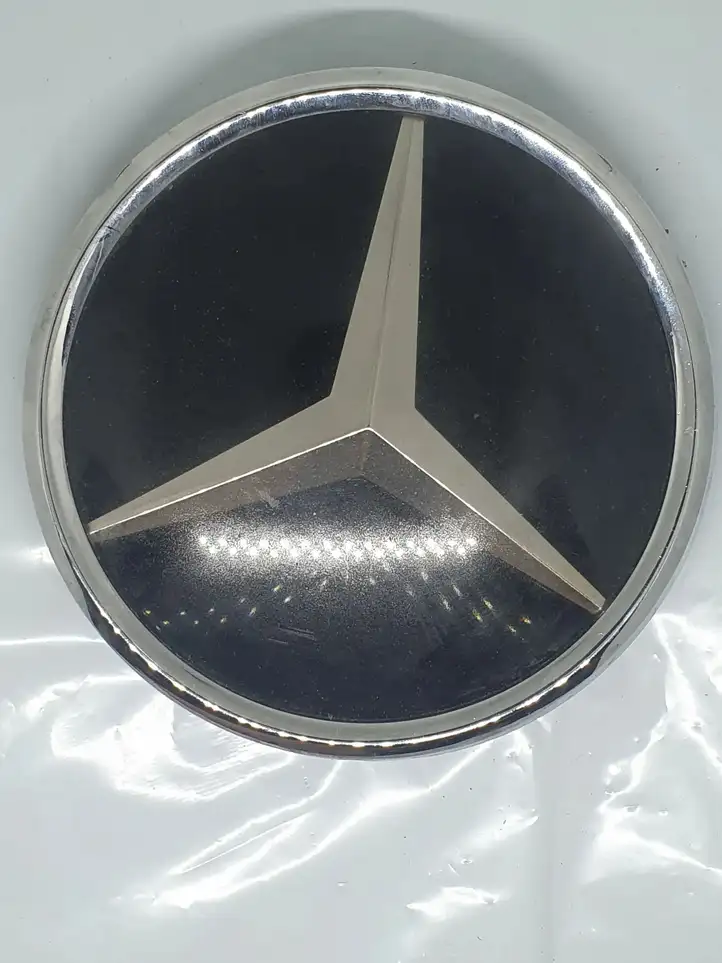 Mercedes-Benz SL R230 (2001 - 2012) A2308880186 Эмблема автомобиля — фото 4
