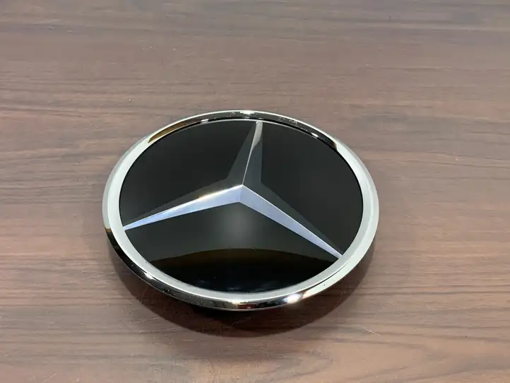 Mercedes-Benz SL R231 (2012 - 2019) A1648880411 Эмблема автомобиля — фото 4
