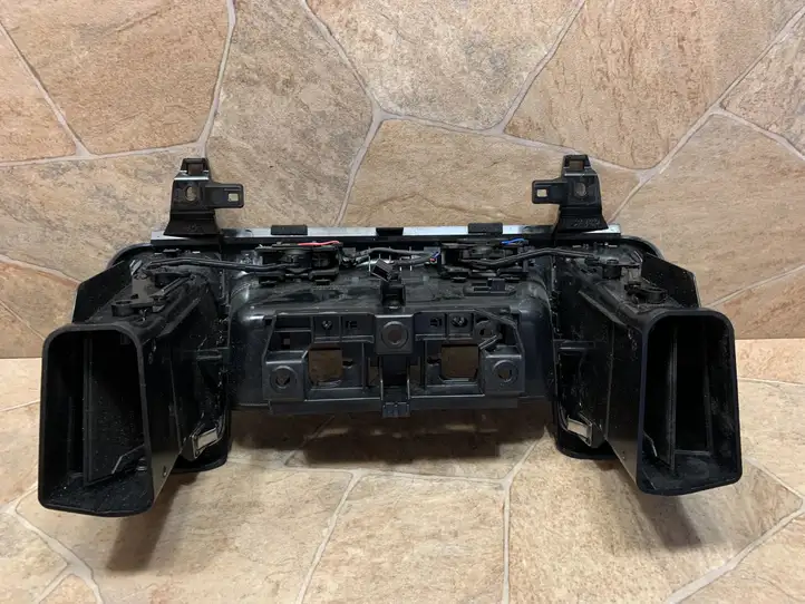 Mercedes-Benz GLE W166/C292 (2015 - 2019) A1668306101 Другая деталь консоли (туннеля) — фото 4